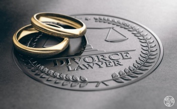 A good divorce lawyer in Spain offers more than legal representation—they provide clarity, protection, and peace of mind. © istockphoto