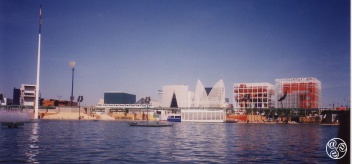 Expo 92 laka and Pavilions  Photo by Sitomon - Flickr, CC BY-SA 2.0