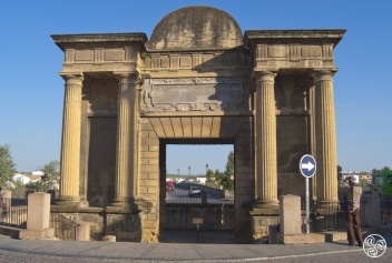 Puerta de la Puente © Michelle Chaplow