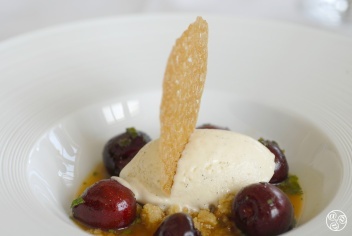 Marinated cherries with crumble, yogurt foam and vanilla ice cream © Michelle Chaplow