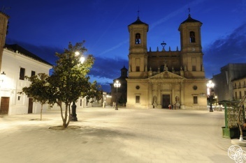 Plaza de España, Church of Encarnación de Santa Fe © Michelle Chaplow