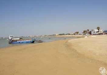 The beach at Sanlúcar de Barrameda © Michelle Chaplow