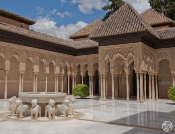 Patio de Los Leones, Alhambra Granada © Michelle Chaplow
