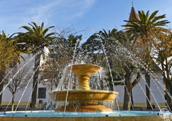 Plaza de Andalucía - Sierra de Yeguas © Michelle Chaplow