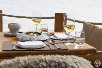  On-mountain dining at the Hotel Maribel © Michelle Chaplow