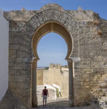 Arco de la Pastora (Arch of the Shepherdess), Medina Sidonia © Michelle Chaplow