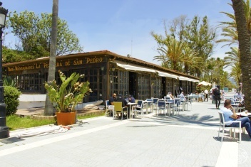 La Pesquera Restaurant on San Pedro Promenade © Gonzalo Alvarez