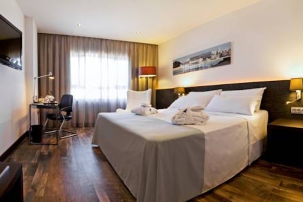 Hotel Cádiz Paseo del Mar, Affiliated by Meliá © Michelle Chaplow