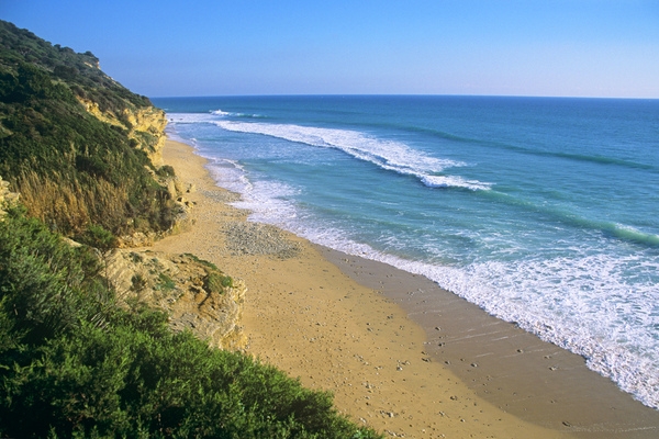 Costa de La Luz -This area of unspoiled beaches is known to savvy visitors for its hidden coves with crystal-clear turquoise waters © Michelle Chaplow