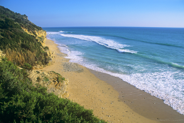 Costa de La Luz -This area of unspoiled beaches is known to savvy visitors for its hidden coves with crystal-clear turquoise waters © Michelle Chaplow
