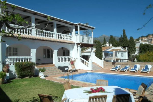 Casa Surymar Burriana Nerja - photo Booking.com