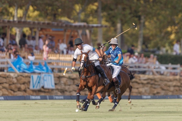 Facundo Pieres & Pablo Llorente - 2024 Final Copa de Oro Turkish Airlines High Handicap ©  Matias Callejo 