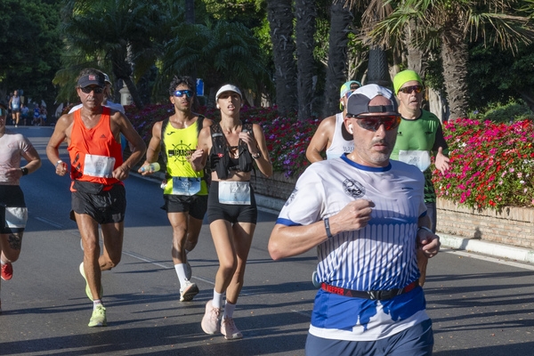 The event is presented as a boutique marathon, with 1,500 runners registered for this first edition in 2026
