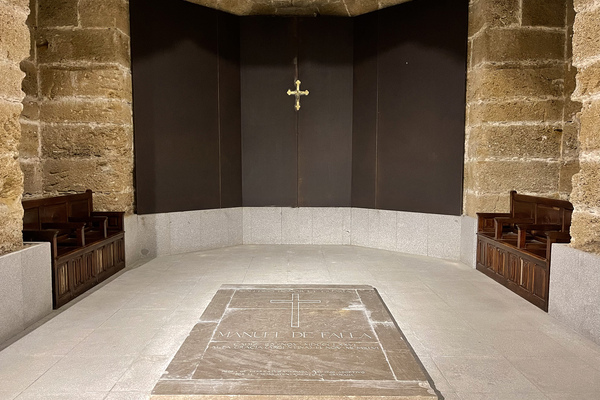   In Cadiz Cathedral crypt lies the tomb of  composer Manuel de Falla, (1876-1946) © Michelle Chaplow