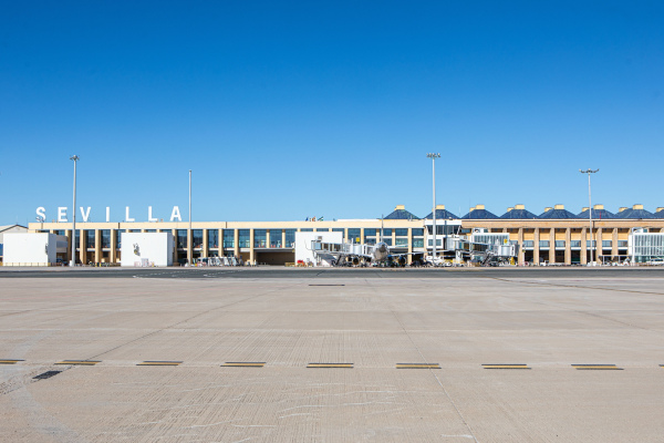 Seville Airport apron - AENA 