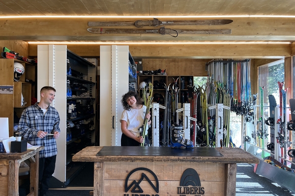 Ski hire at the Hotel Maribel © Michelle Chaplow