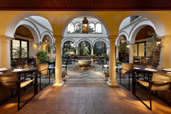 Hotel Exe Conquistador (c) Booking.com