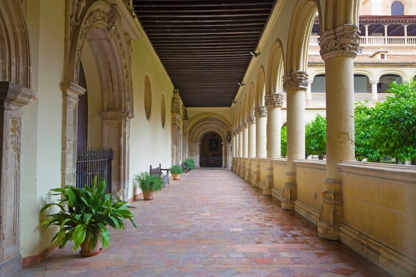 Granada-Atrio de iglesia de Monasterio de San Jeronimo © Michelle Chaplow