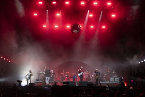 Arcade Fire, five-piece band from Montreal, Canada headlining on the Sunrise Sstage on Thursday. © Oscar L Tejeda