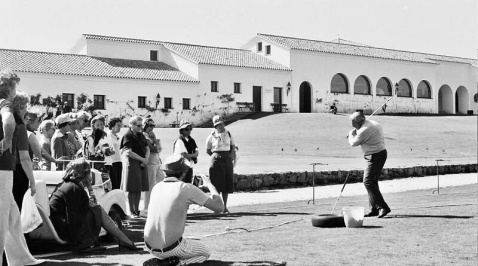 Henry Cotton at Las Aves practice range © Real Club Valderrama