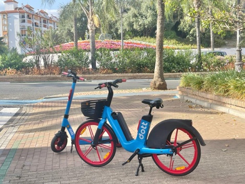 eScooter and eBike Hire in Estepona near entrance to Marina (c) Michelle Chaplow