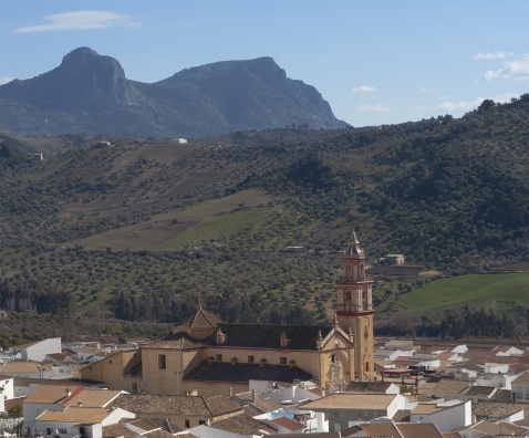 Algodonales is perched in the foothills of the Sierra de Lí­jar mountain range. © Michelle Chaplow