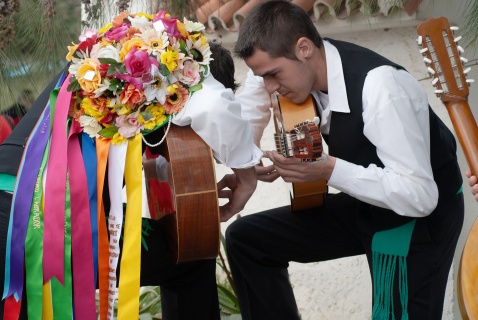 Tuning up for the Verdiales festival © Michelle Chaplow