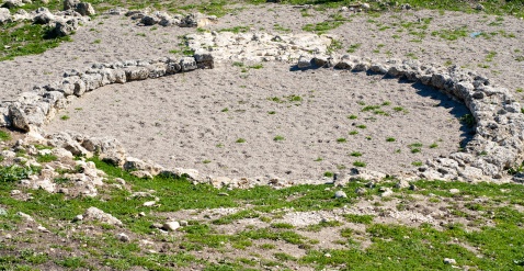 Bronze age settlement at Ancinipo (c) Michelle Chaplow