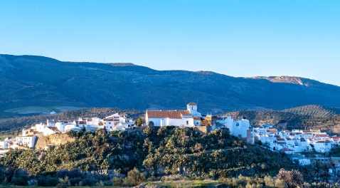 The White village of El Burgo © Michelle Chaplow