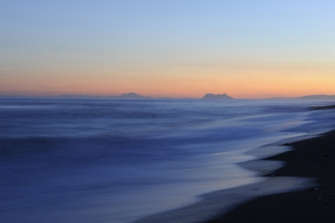 Sunset over Playa Arroyo Vaquero, Estepona © Michelle Chaplow