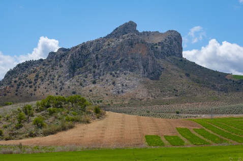  "The Lovers' Rock". La Peña de los Enamorados © Michelle Chaplow