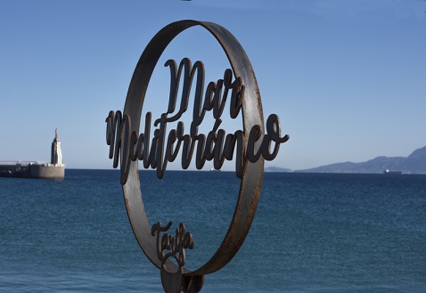 Isla de las Palomas is a small island linked to the town of Tarifa by a causeway© Michelle Chaplow