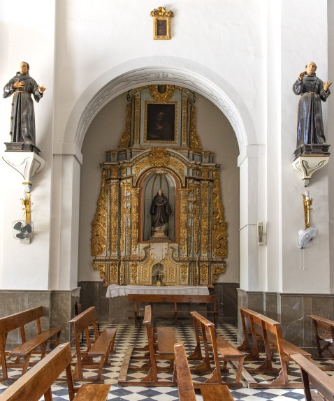 Parroquia de Nuestro Salvador Albuñuelas, Plaza de Gracia © Michelle Chaplow