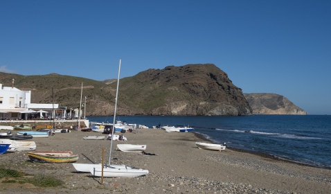 Las Negras takes its name from the mountain to the the left of the village, El Cerro Negro (“The Black Mountain”) © Michelle Chaplow