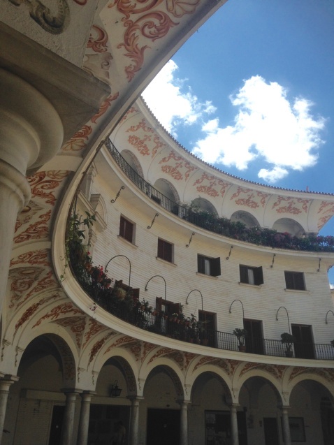Plaza del Calbildo ornate painted arches © Fiona Flores Watson
