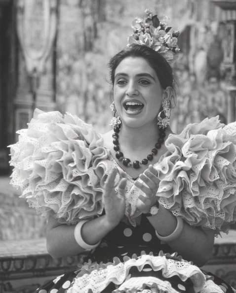 Trends in flamenca dress sleeves, jewellery, and hair accessories from 1996. © Michelle Chaplow