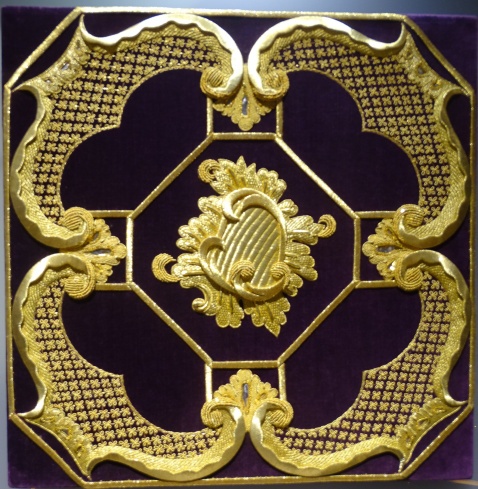 Francisco Carrera Iglesia's piece Loseta has used real gold thread on purple velvet to create a baroque tile-type design. © Fiona Flores-Watson