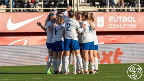 England celebrating a goal against Italy in Algeciras © Andres Lopez Sheridan