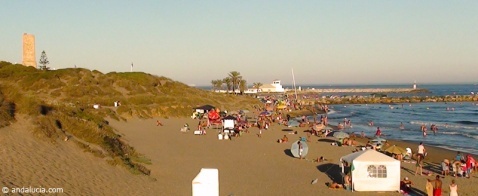 Eastern end of Playa Artola looking toward Cabopino