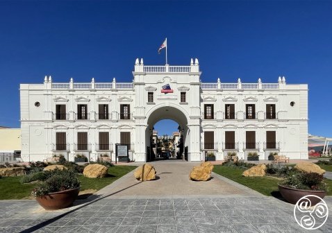 McArthur Glen designer outlet Malaga © Michelle Chaplow