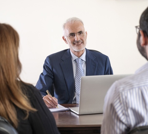 Rafael Berdaguer, attending to clients Rafael Berdaguer, attending to clients © Michelle Chaplow