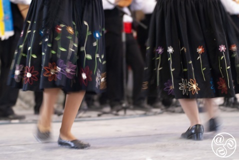 Skirts are hand woven and you can watch Intricate foot movements. © Michelle Chaplow