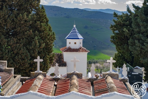 The historic cemetery of Villanueva de la Concepción © Michelle Chaplow