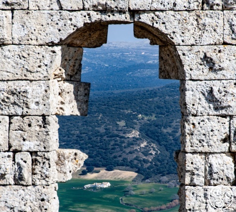 The impressive stone build arches offer postcard views to rural Andalucia The impressive stone build arches offer postcard views to rural Andalucia © Michelle Chaplow