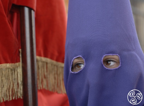 Hermandad del Santisimo Cristo de los Remedios Y Nuestra Senora de Las Angustias Semana Santa Vienes Santo Holy week Processions in Andalucia. © Michelle Chaplow