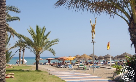 Those wonderful long days on the beach  © Michelle Chaplow