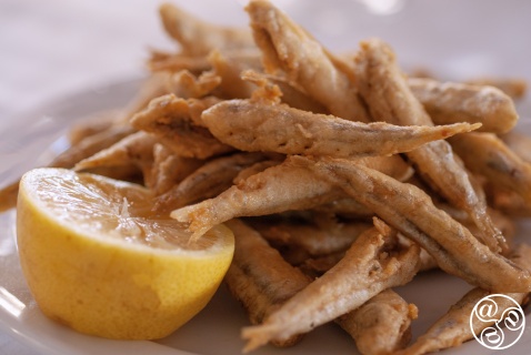 "Pescaíto frito" is just one way to enjoy Andalucian fish and seafood. © Michelle Chaplow