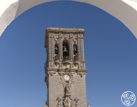 The parish church of Santa María de la Asunción dominates the Plaza del Cabildo © Michelle Chaplow