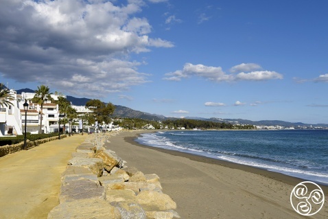 Beachside living in Rio Verde, Marbella. © Michelle Chaplow