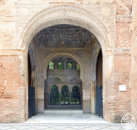 Patio de Isabel la Católica inside the old Monastery (current Parador) © Michelle Chaplow